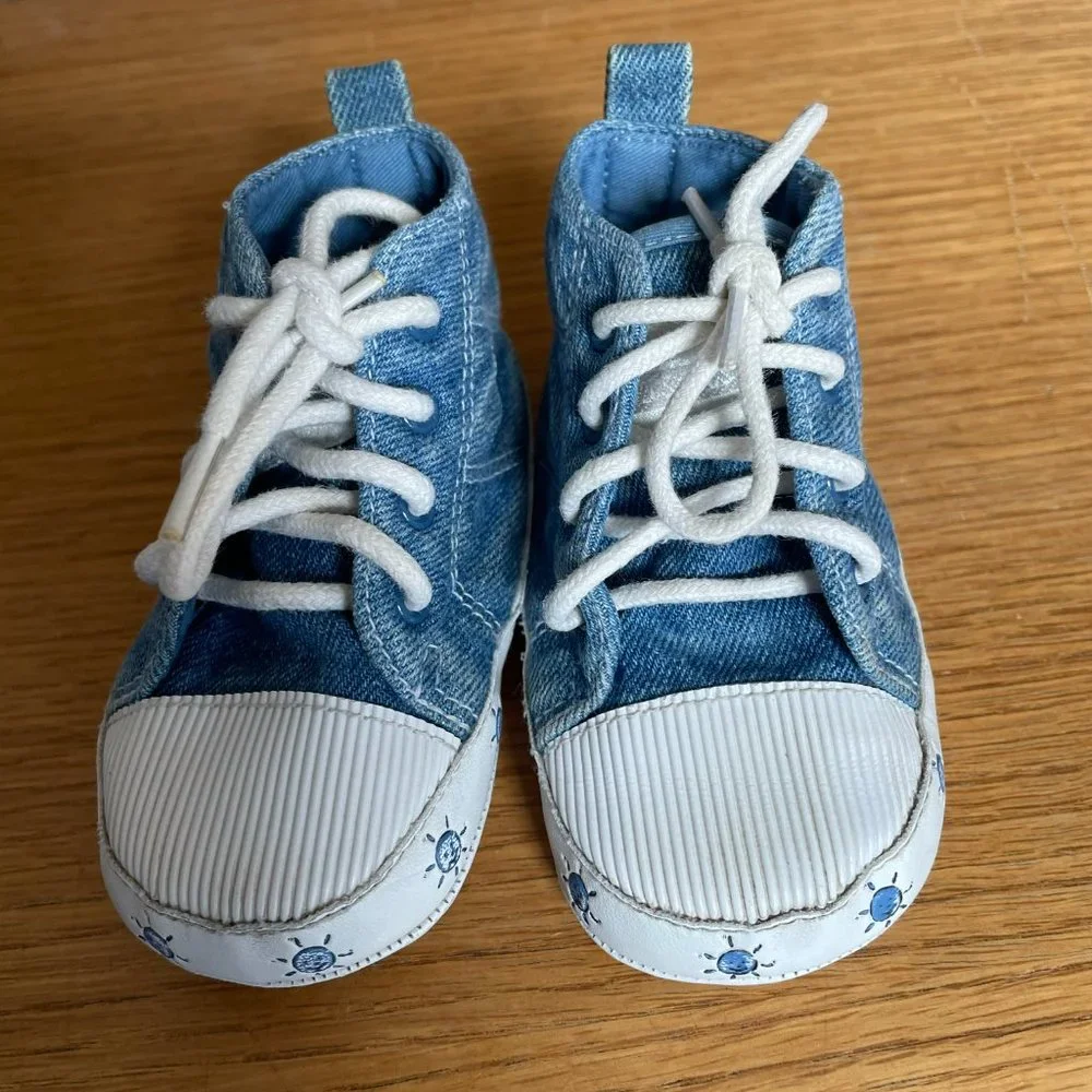 Carter’s Classics Vintage Sneaker Denim High Top Lace Up Baby Shoes Size 4
